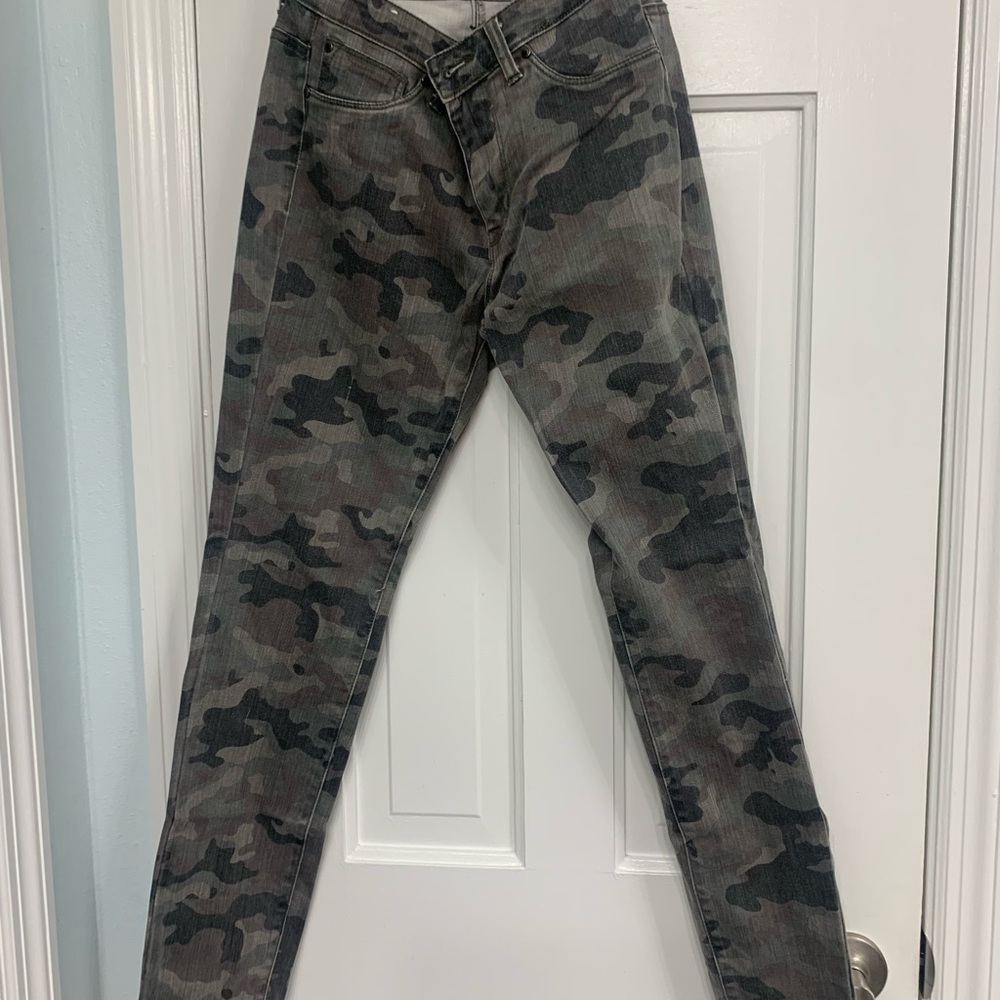 For the Republic Camo Skinny Denim Size 4 Grunge Boho 90’s Y2K Hippie